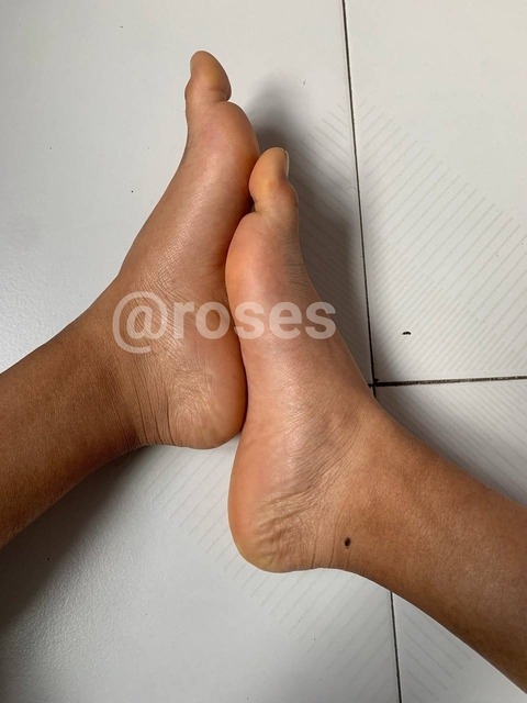 View Roses🌹 (roses.official) OnlyFans 28 Photos and 13 Videos gallery 

 picture 2