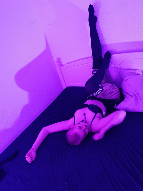 Download rosesantamonica OnlyFans content for free 

 picture 2