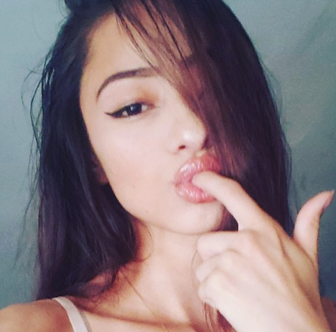 Get Free access to rosexxgoldxx (Rosa) Leaked OnlyFans 

 picture 2