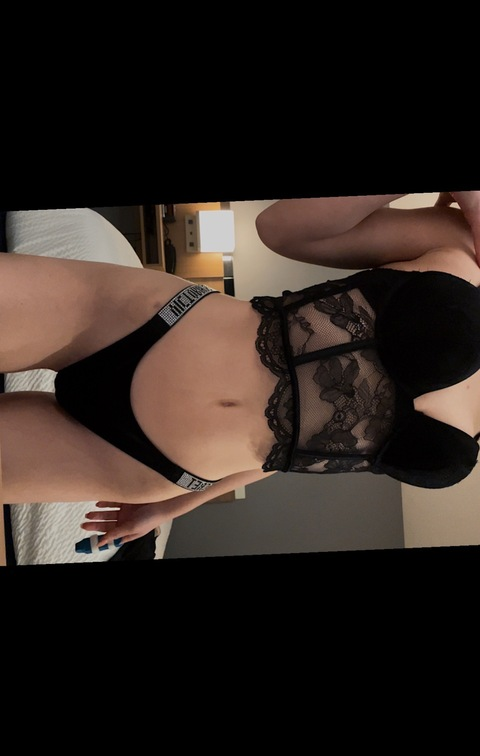 Onlyfans leak rosiieeeeee 

 picture 2
