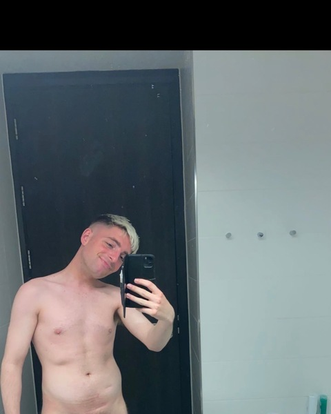 View rosstg OnlyFans content for free 

 picture 2