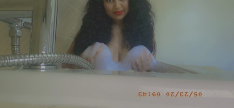 Get Free access to roxannewest Leaks OnlyFans 

 picture 2
