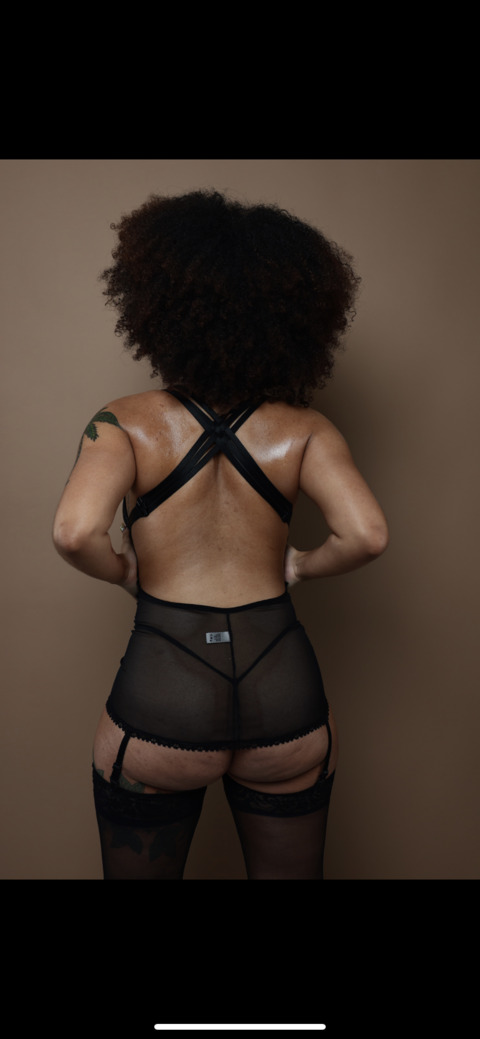 Get Free access to @roxierockettt Leaked OnlyFans 

 picture 2