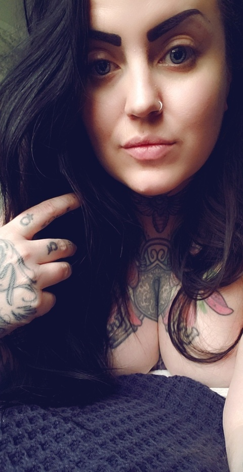 View RoxieSavage (roxiesavage) OnlyFans 101 Photos and 15 Videos leaks 

 picture 2