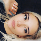 View roxxxystar OnlyFans content for free 

 picture 1
