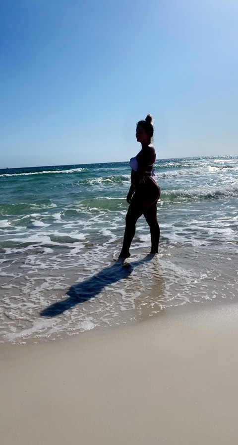 roxyanne100 OnlyFans Leak 

 picture 2