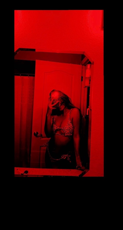 rrissaaa OnlyFans Leak (6 Photos and 0 Videos) 

 picture 2