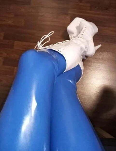 rubberlexy OnlyFans Leaked Photos and Videos 

 picture 2