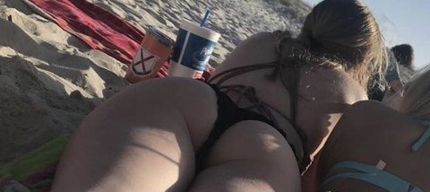 View ryannaaa (Ryann ✨) OnlyFans 13 Photos and 1 Videos leaked 

 picture 2