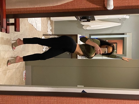 Download sadelesthesiren OnlyFans content for free 

 picture 2