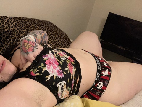 Free access to @salinalynn1990 (Salina Lynn) Leaks OnlyFans 

 picture 2