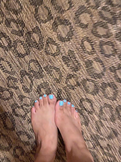 Download sallymoon OnlyFans content for free 

 picture 2