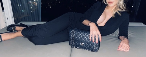 saltyblonde22 OnlyFans Leaks 

 picture 2