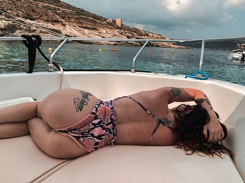 samaramorgan OnlyFans Leak 

 picture 2
