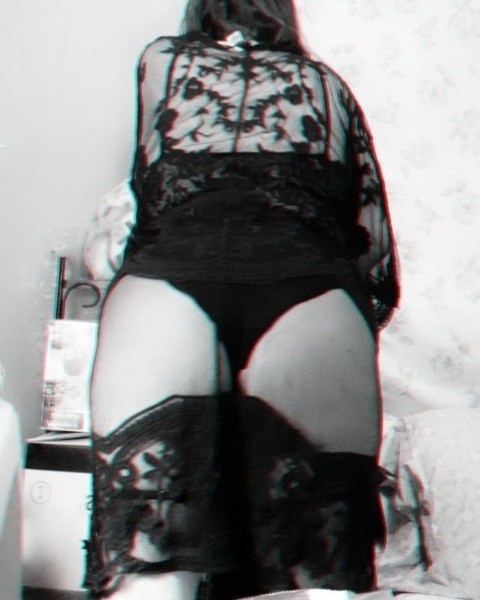 Get Free access to @samiam1998 (Gothgirl98) Leaked OnlyFans 

 picture 2