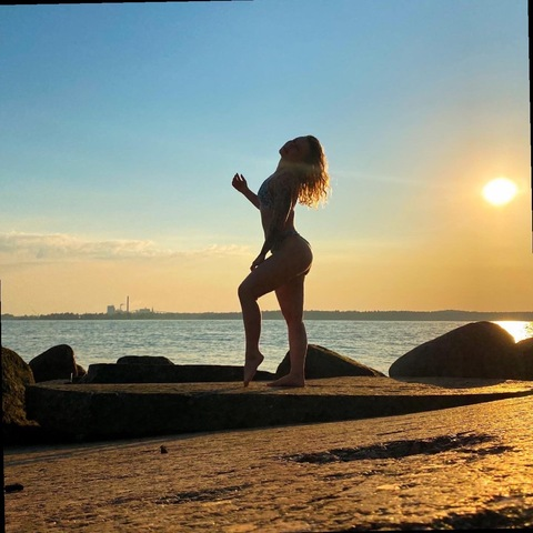 View sannituula OnlyFans content for free 

 picture 2