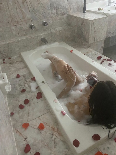 Onlyfans leak saraei 

 picture 2