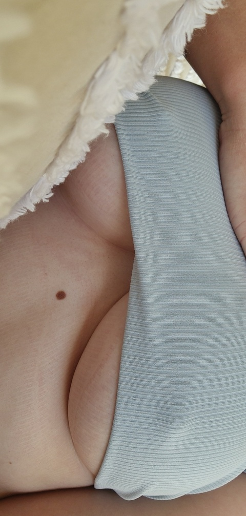 View sarah.jane221 (Sarah) OnlyFans 5 Photos and 0 Videos leaks 

 picture 2