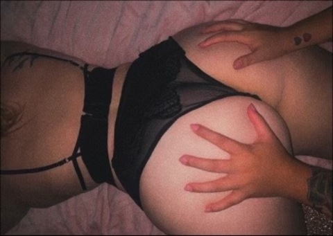 Free access to sarahbird196 (Sarah 🖤) Leak OnlyFans 

 picture 2