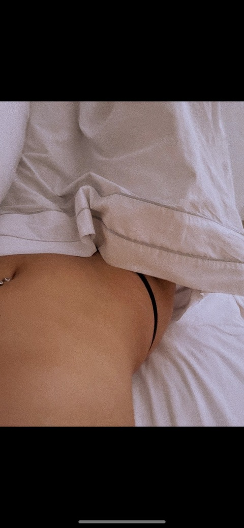 View sarahprobles OnlyFans content for free 

 picture 2