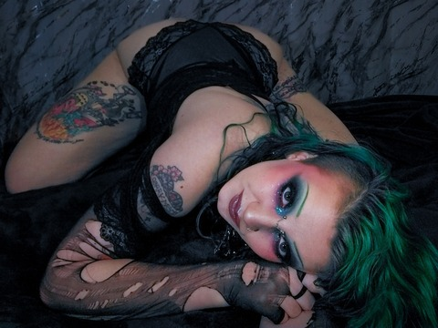 Onlyfans free content sarahsuccubusfreepreview 

 picture 2