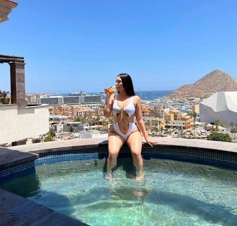 sarahyyyliz OnlyFans Leaks (8 Photos and 0 Videos) 

 picture 2