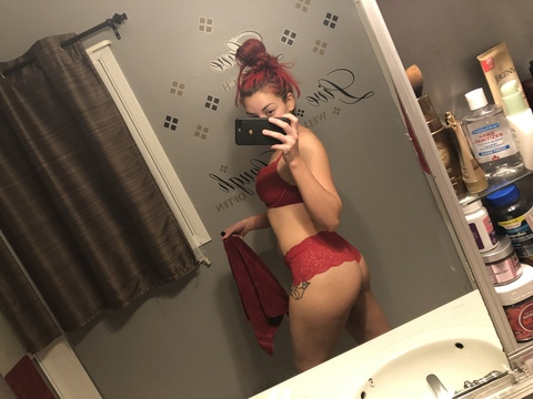 View savagebabyxoxx (Savage Red Baby) OnlyFans 185 Photos and 60 Videos leaks 

 picture 2