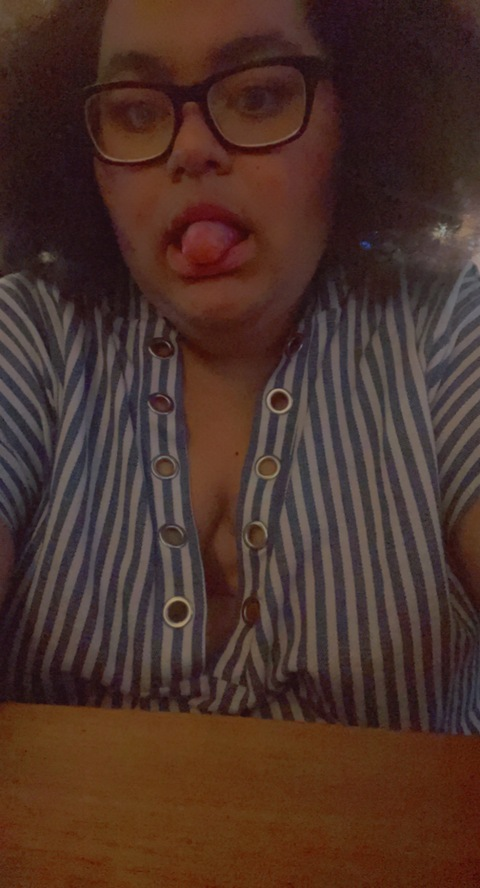 View savieeleanor (Savie Eleanor) OnlyFans 14 Photos and 0 Videos gallery 

 picture 2