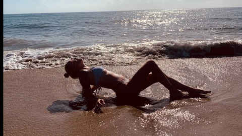 sbillinngs (Luvbug) OnlyFans Leaks 

 picture 2