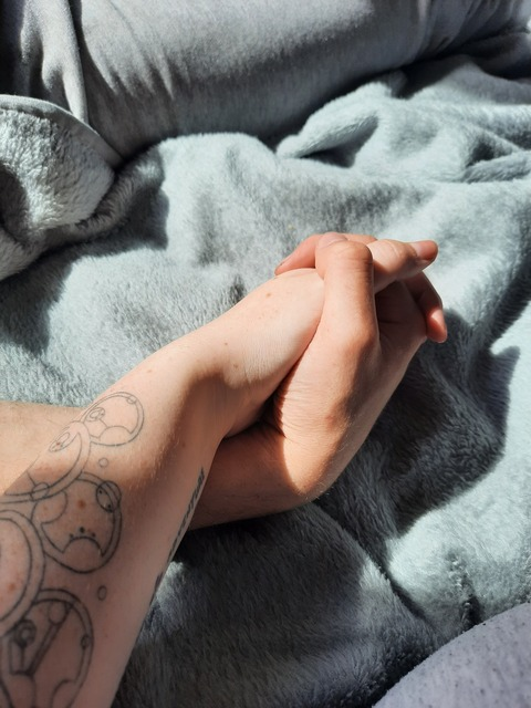 scarletandscott OnlyFans Leaked Photos and Videos 

 picture 2