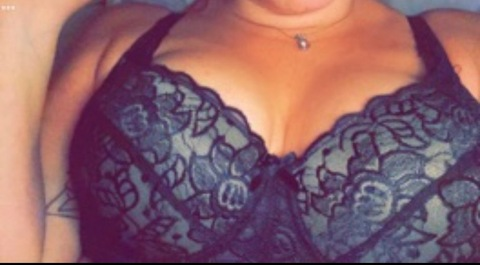 View YourGamerGF (scarletgamer) OnlyFans 3 Photos and 0 Videos for free 

 picture 2