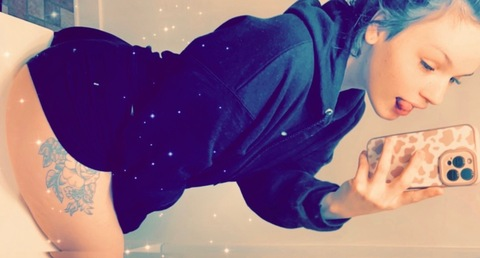 Onlyfans leaks scarletkisses98 

 picture 2