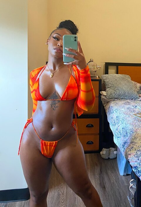 Download scarletraee OnlyFans content for free 

 picture 2