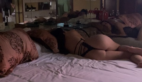 scarlett_ml2000 (SubmissiveScarlett) free OnlyFans Leaked Pictures & Videos 

 picture 2