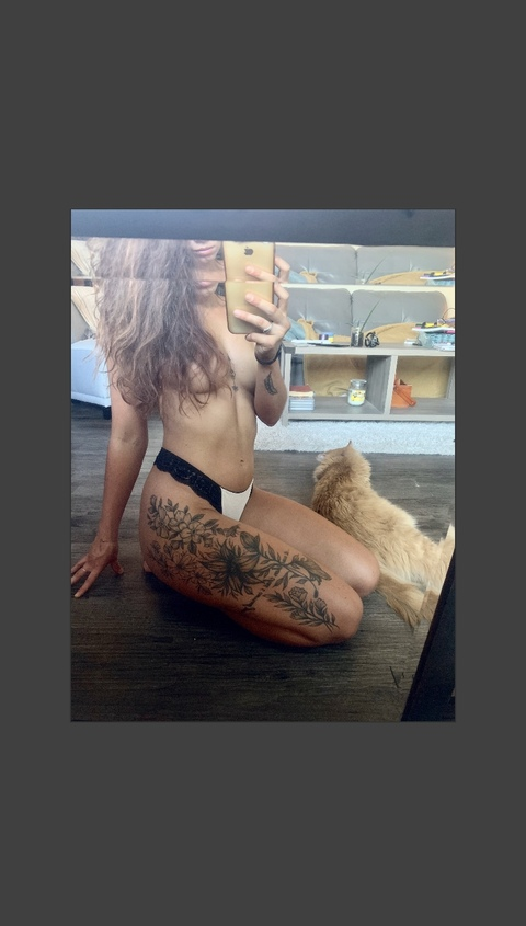 View Scarlett Jordan (scarlettjordan) OnlyFans 14 Photos and 1 Videos leaks 

 picture 2