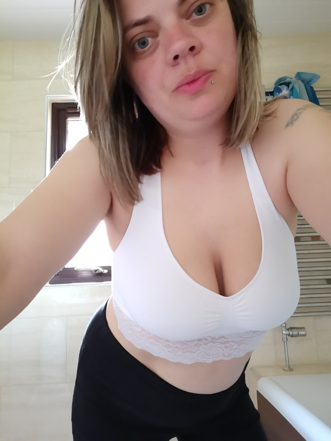 View Scotslass (scottishgalno1) OnlyFans 11 Photos and 0 Videos leaked 

 picture 2