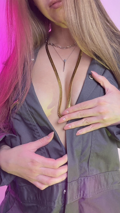 View seakiss (Katya Sea) OnlyFans 0 Photos and 0 Videos for free 

 picture 2