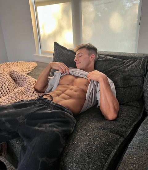 View seanadams23 OnlyFans content for free 

 picture 2