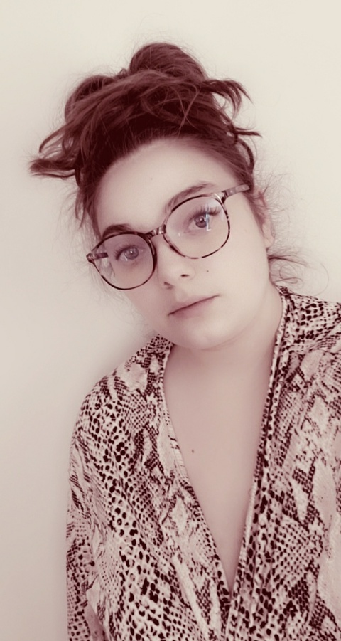 View seepine420 (Seepine420) OnlyFans 166 Photos and 68 Videos gallery 

 picture 2