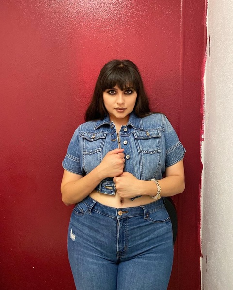selenaxxbaz OnlyFans Leaked 

 picture 2