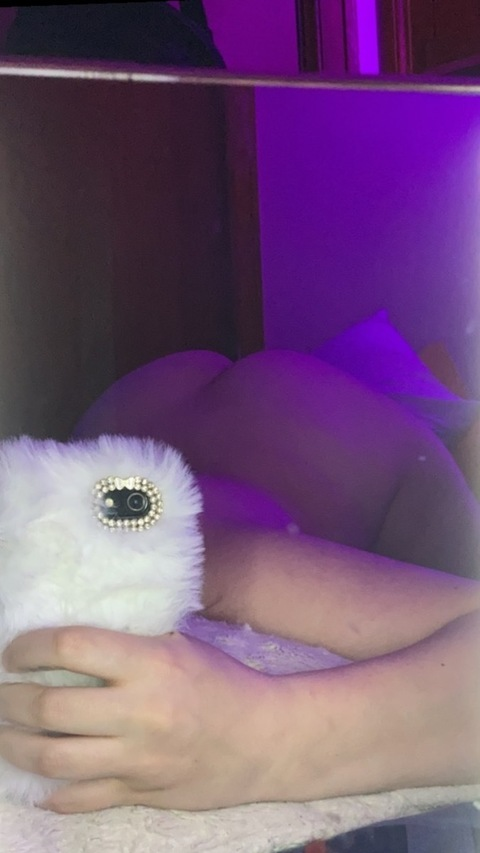 View selinapaige04 OnlyFans content for free 

 picture 2