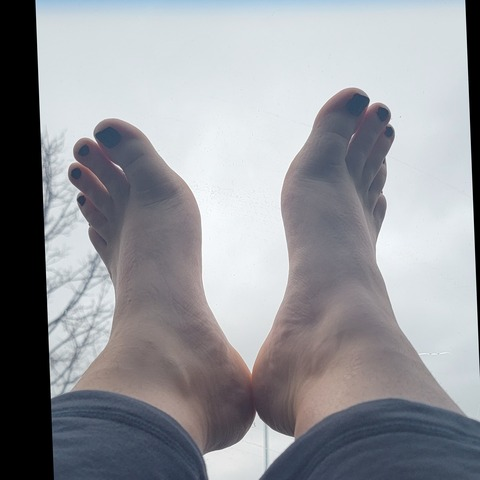 View sensualshortyfeet OnlyFans videos and photos for free 

 picture 2