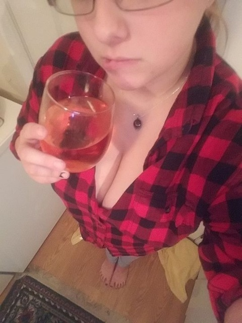 @serenitys_escape27 leaked Onlyfans videos for free 

 picture 2