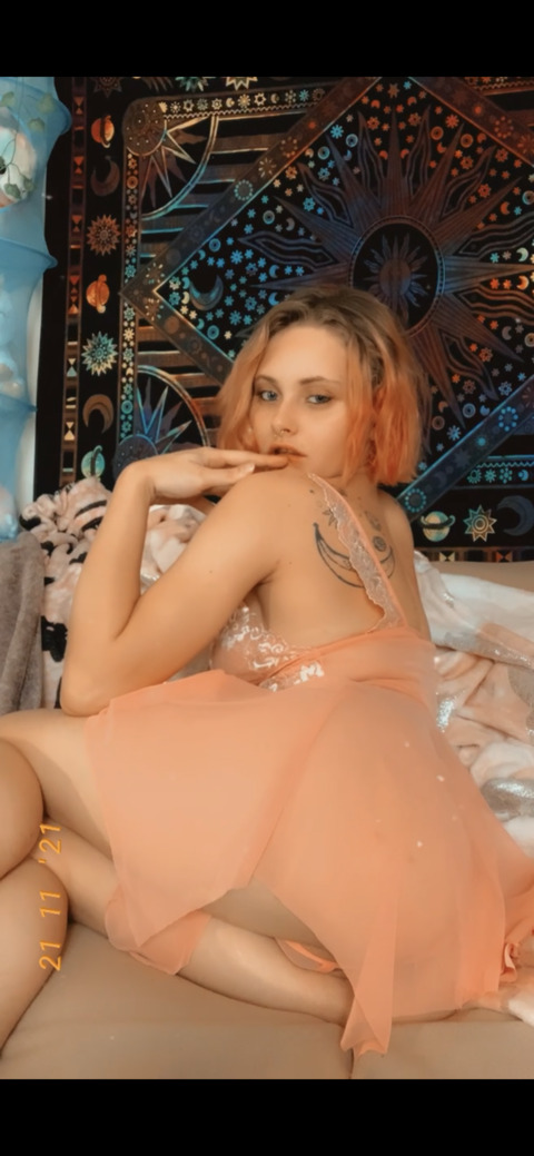 View sextluna (Little~Miss~Luna) OnlyFans 178 Photos and 15 Videos for free 

 picture 2