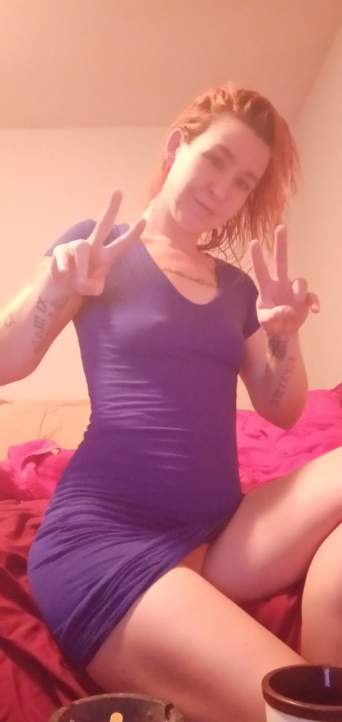 sexxxybitch88 (Chrystal) OnlyFans Leaked Content 

 picture 2