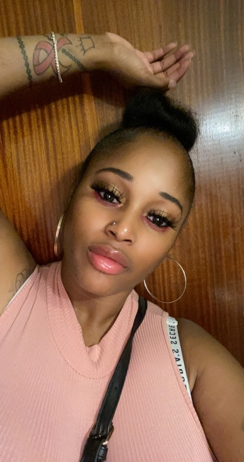 sexxylips32 (Jessica) free OnlyFans Leaked Videos and Pictures 

 picture 2