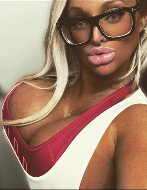Get Free access to sexxystarr77 (SexyStarr) Leaked OnlyFans 

 picture 2