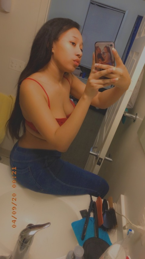 @sexy_amoree leak Onlyfans gallery for free 

 picture 2