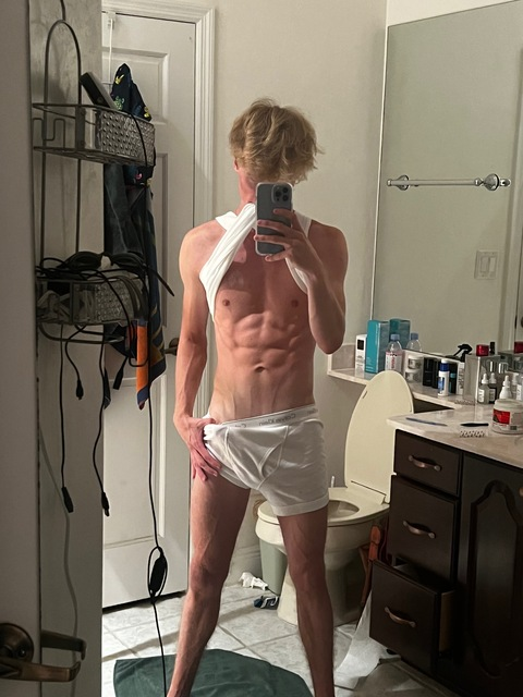 sexyking9643 OnlyFans Leaked (100 Photos and 15 Videos) 

 picture 2