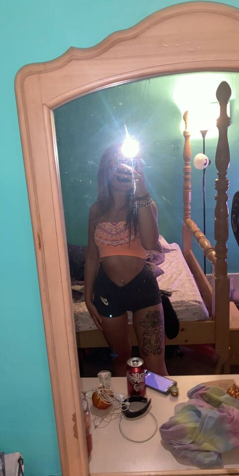 View sexylexiii19 OnlyFans content for free 

 picture 2